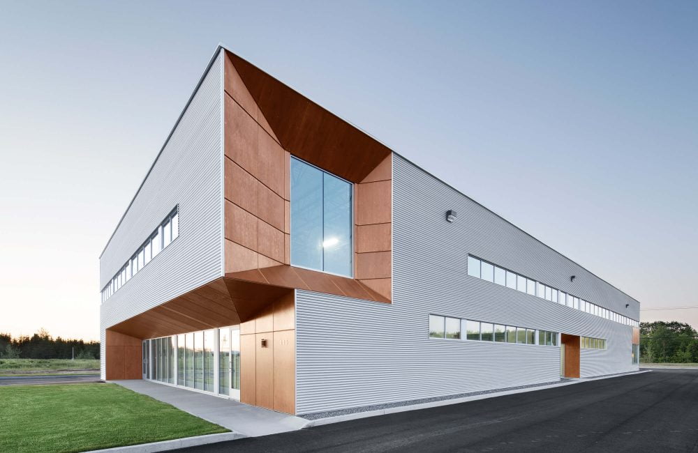 Apogée sport par Bourgeois / Lechasseur architectes