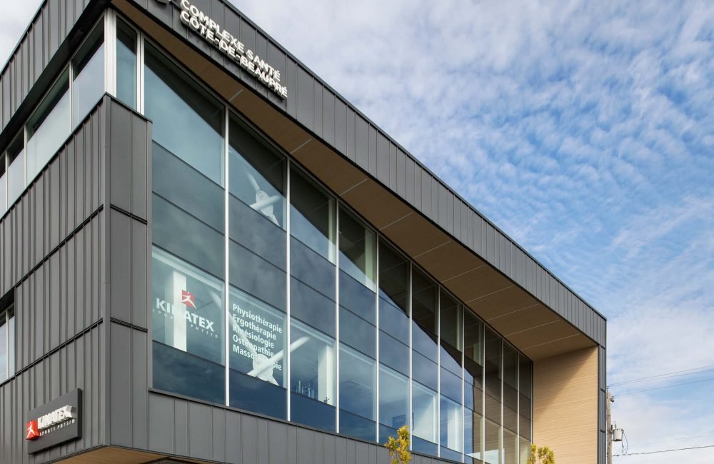 Complexe santé Côte-de-Beaupré par Bourgeois / Lechasseur architectes